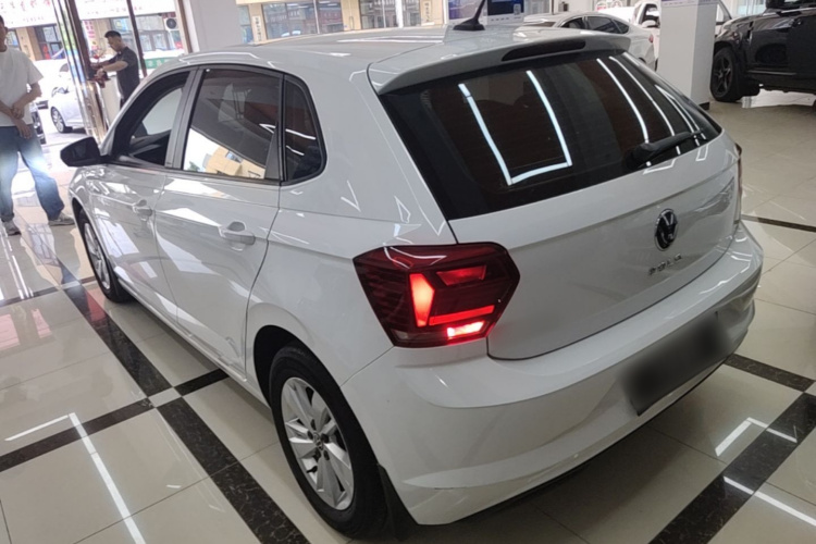 Volkswagen Polo 2021 car image #5