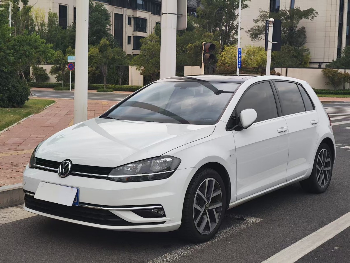 Volkswagen Golf 2020 Volkswagen Golf 2020 car image