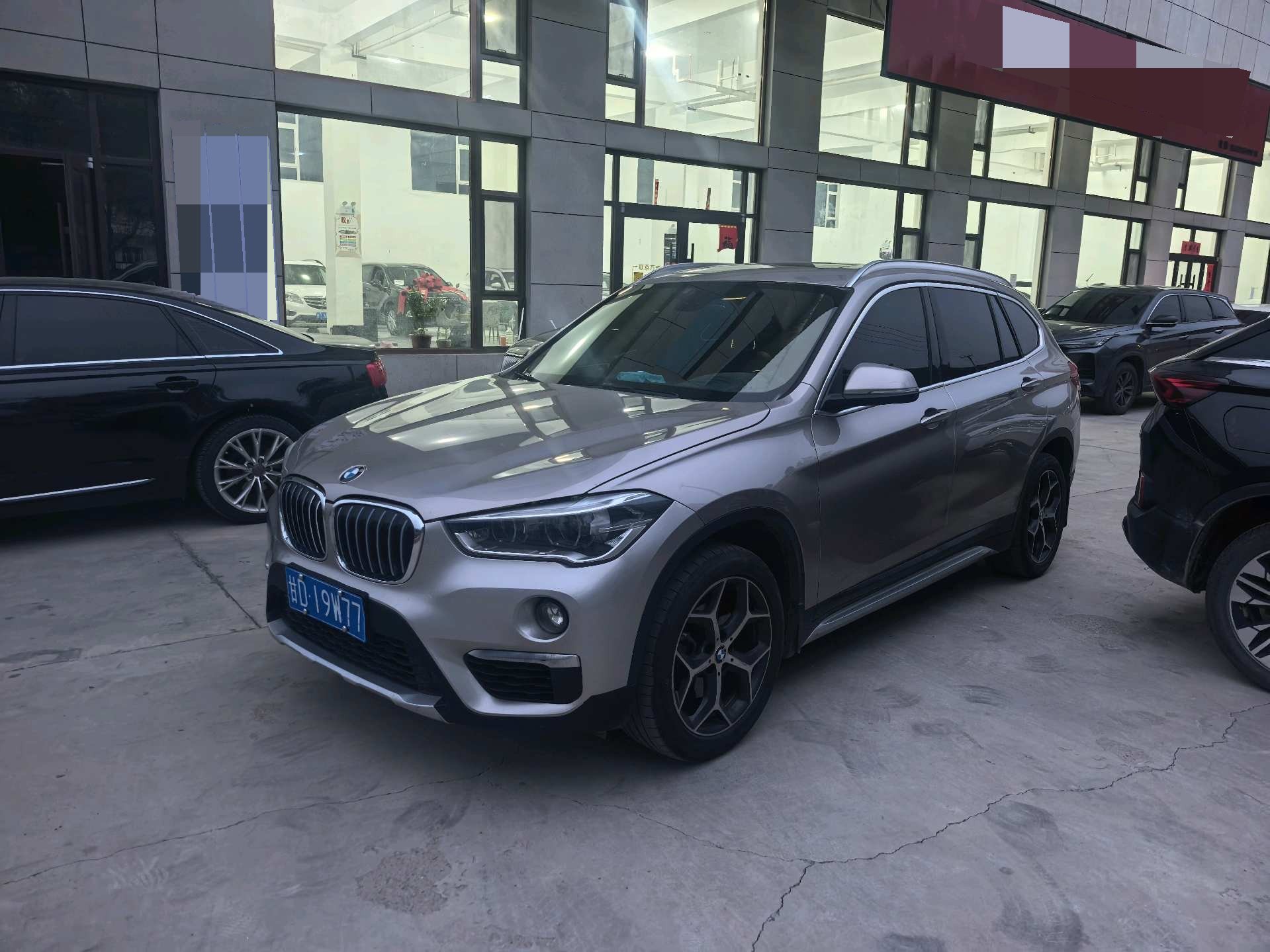 BMW X1 2018 BMW X1 2018 car image