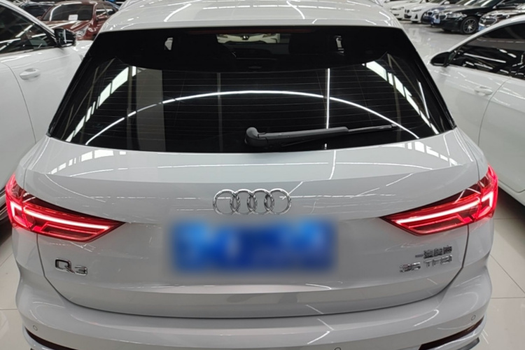 Audi Q3 2023 #6 Audi Q3 2023 car image #6