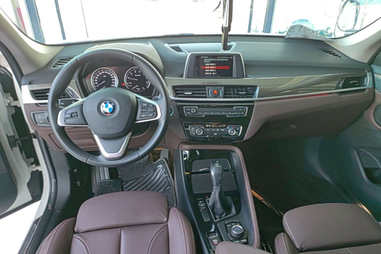 BMW X1 2019 #10 BMW X1 2019 car image #10