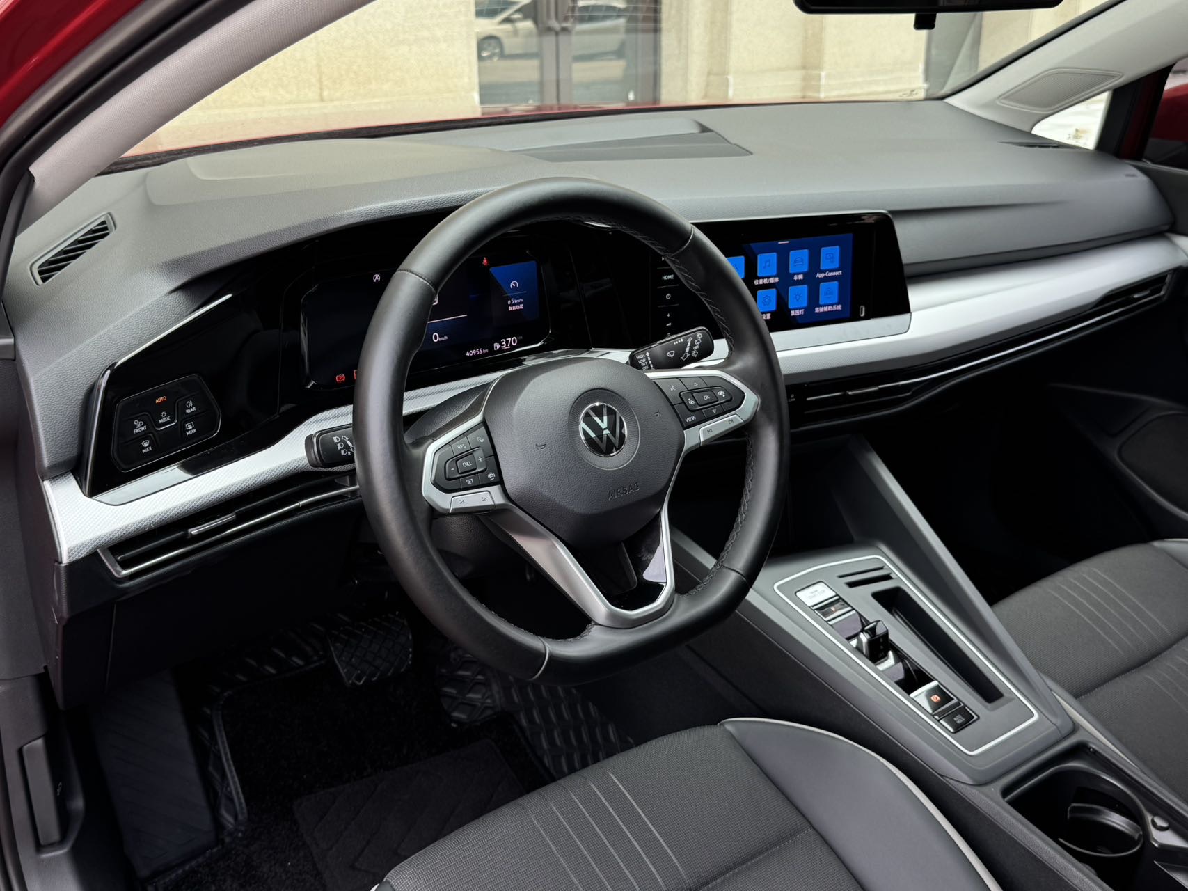 Volkswagen Golf 2021 car image #4