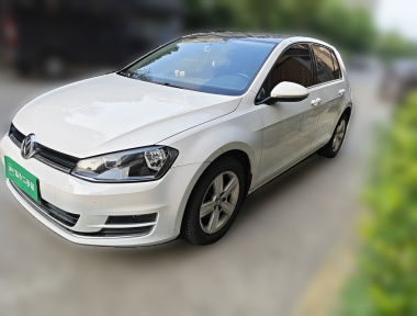 Volkswagen Golf 2016 Volkswagen Golf 2016 immagine di auto