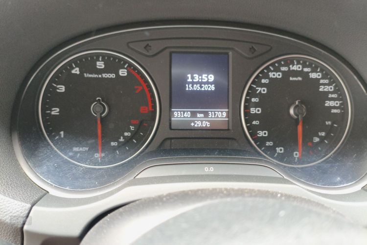 Audi A3 2019 car image #14