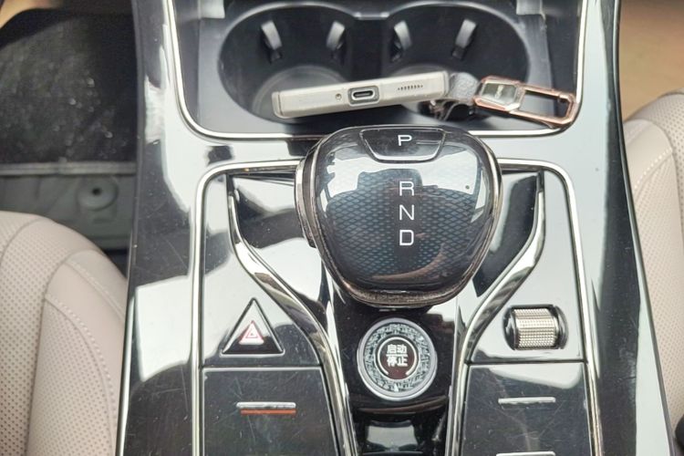 BYD Han 2024 car image #14
