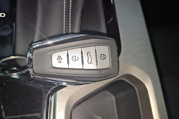 GEELY Emgrand 2023 #9 GEELY Emgrand 2023 car image #9