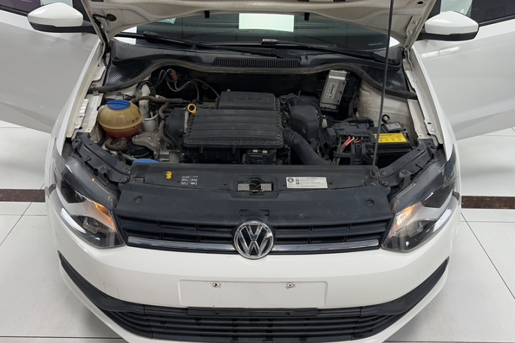 Volkswagen Polo 2018 car image #21