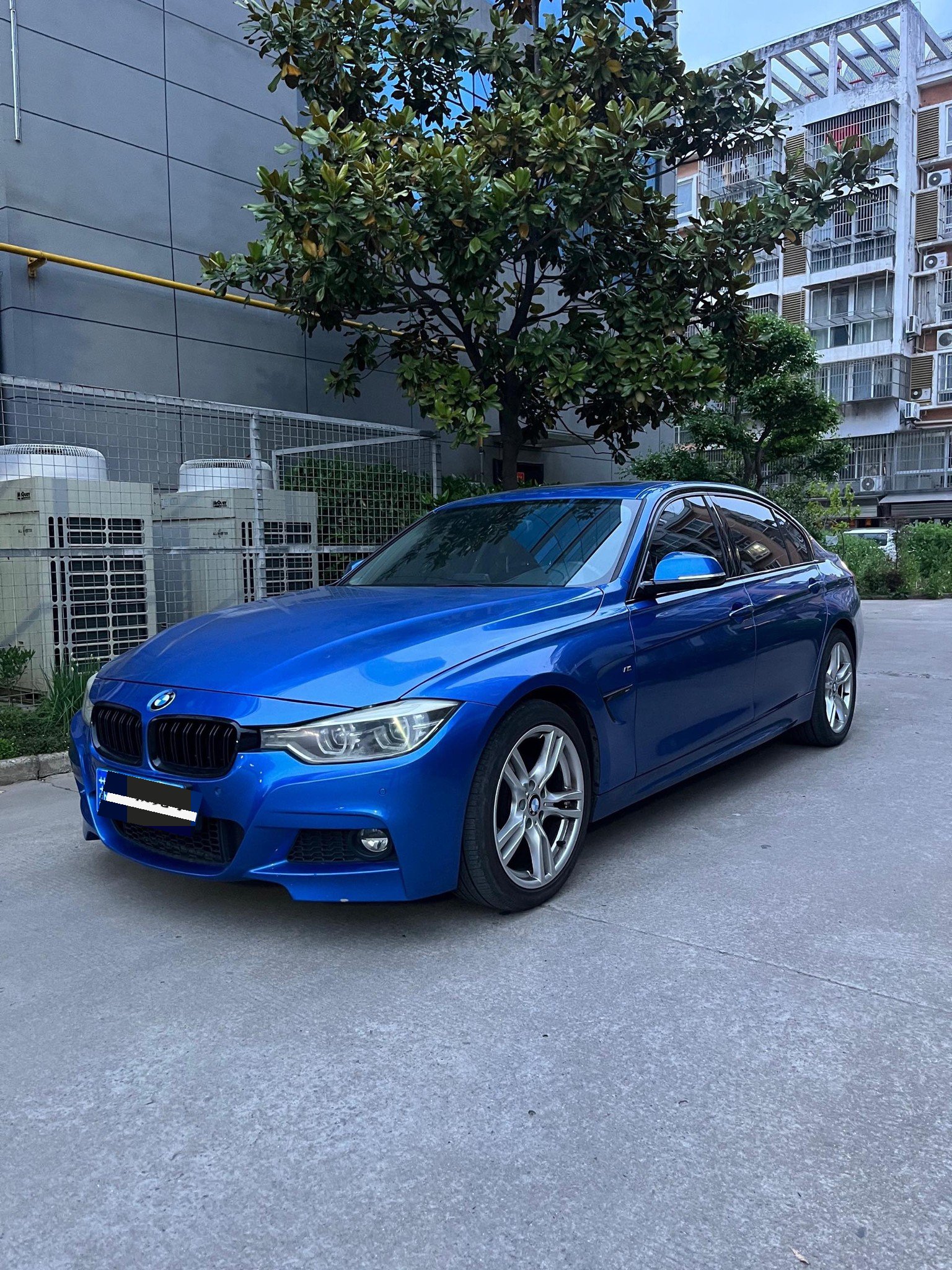BMW 3 Series 2017 BMW 3 Series 2017 car image