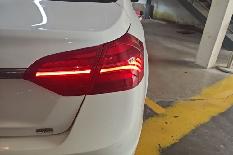 GEELY Emgrand 2019 صورة سيارة #8