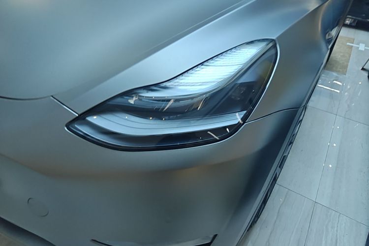Tesla Model Y 2021 #23 Tesla Model Y 2021 car image #23