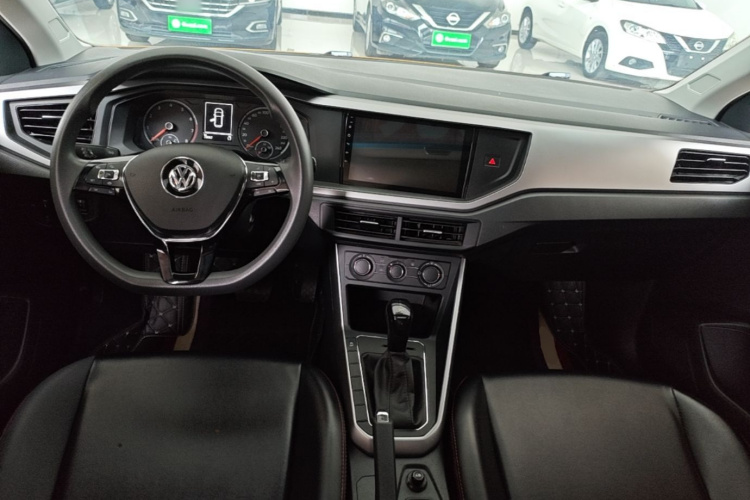 Volkswagen Polo 2020 car image #10