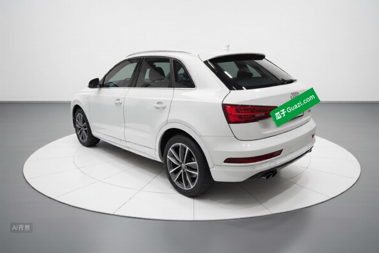 Audi Q3 2018 car image #5