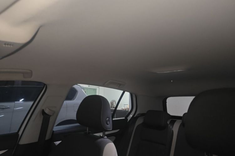 Volkswagen Golf 2023 car image #20