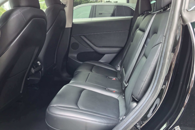 Tesla Model Y 2023 #11 Tesla Model Y 2023 car image #11