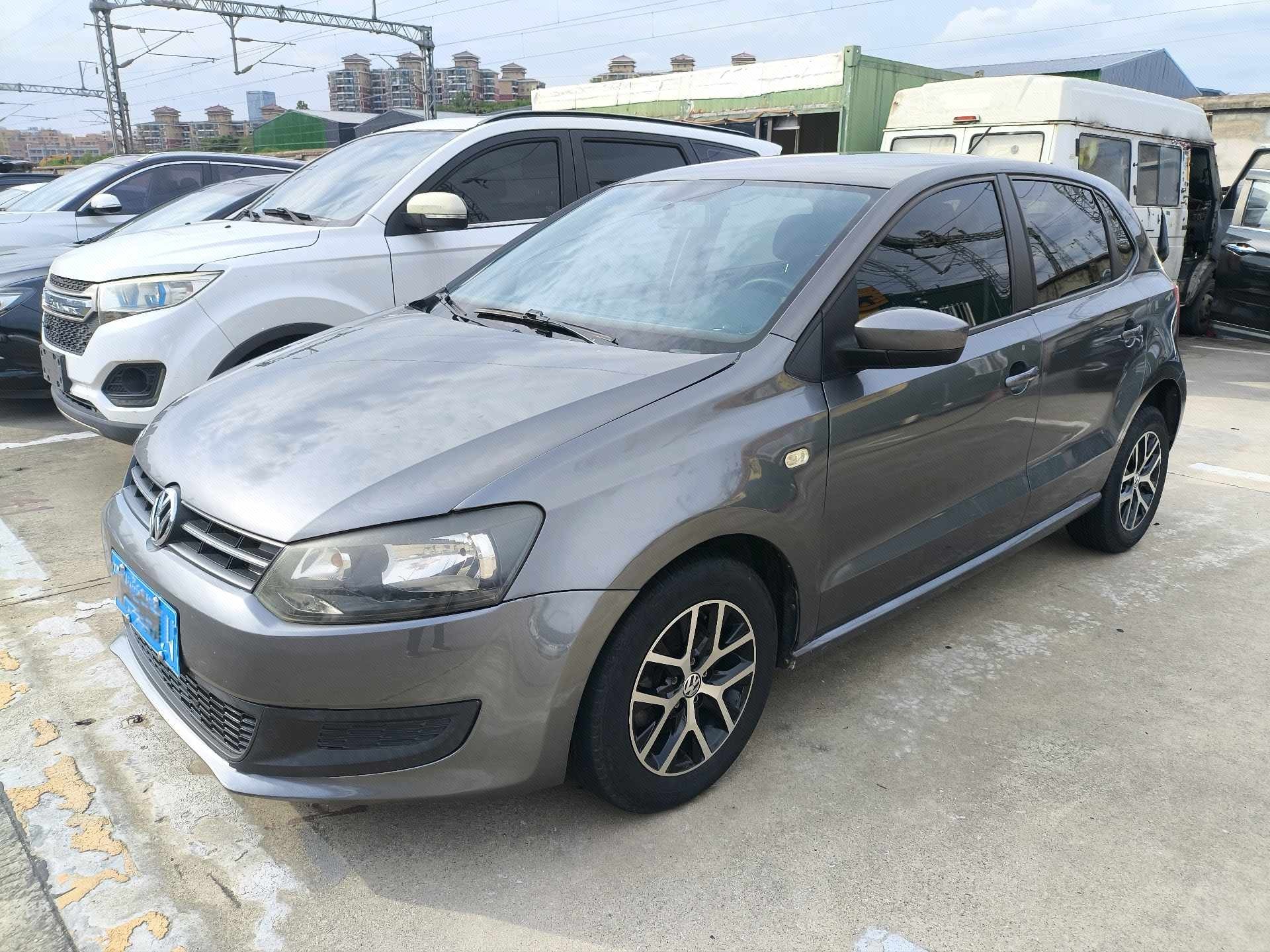 Volkswagen Polo 2012 car image 