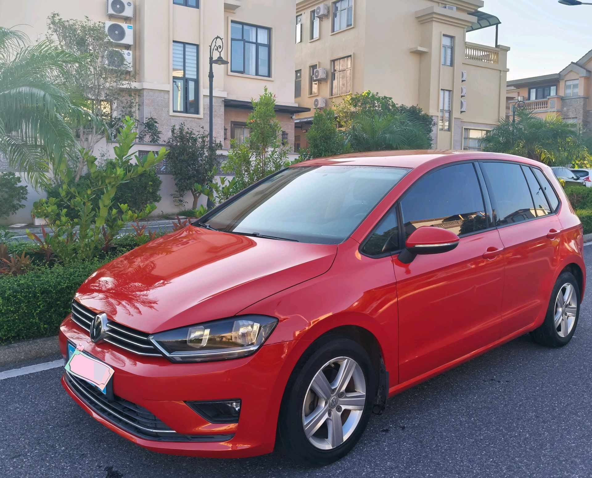 Volkswagen Golf Sportsvan 2017 Volkswagen Golf Sportsvan 2017 car image