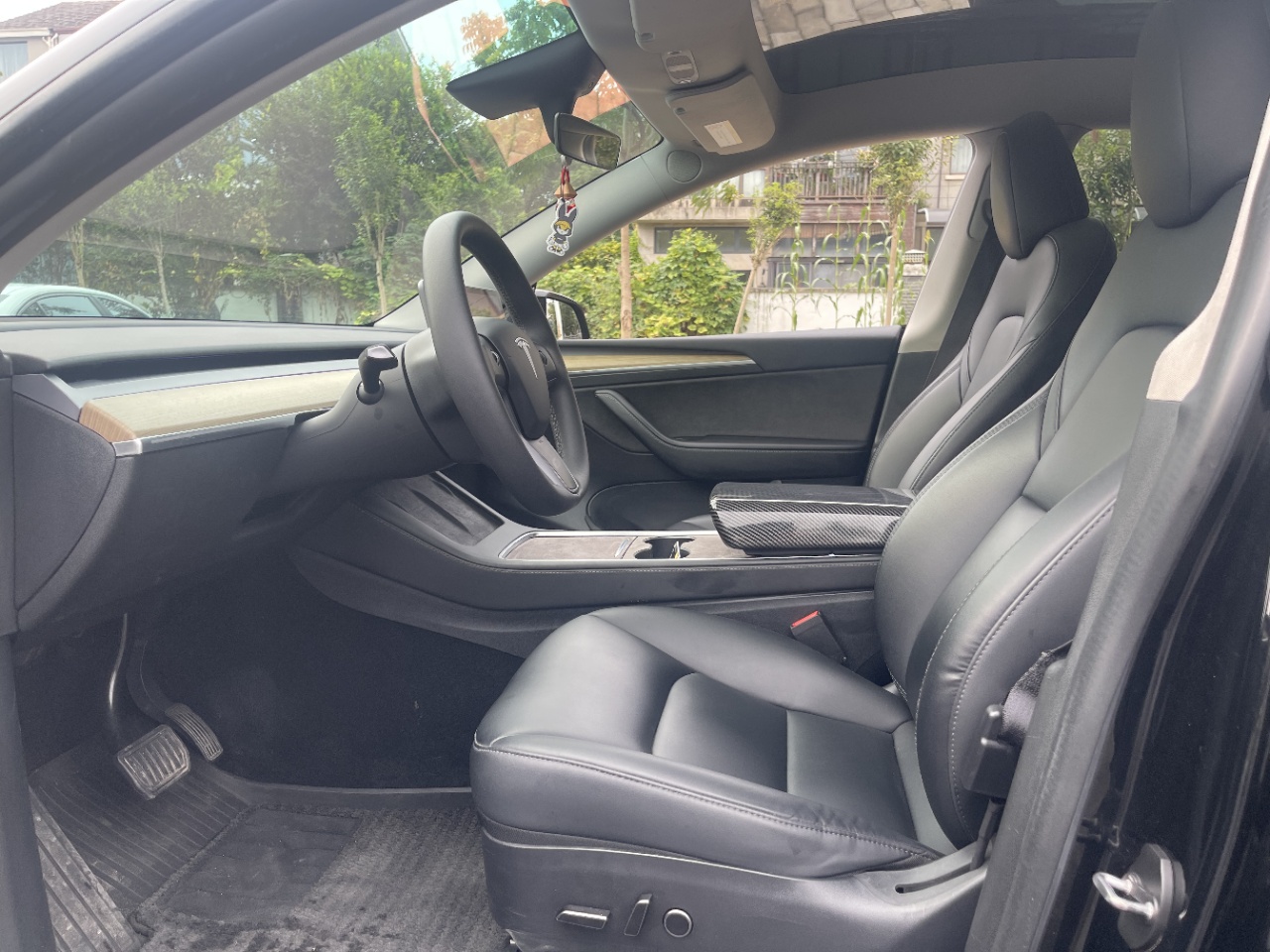 Tesla Model Y 2023 #5 Tesla Model Y 2023 صورة سيارة #5