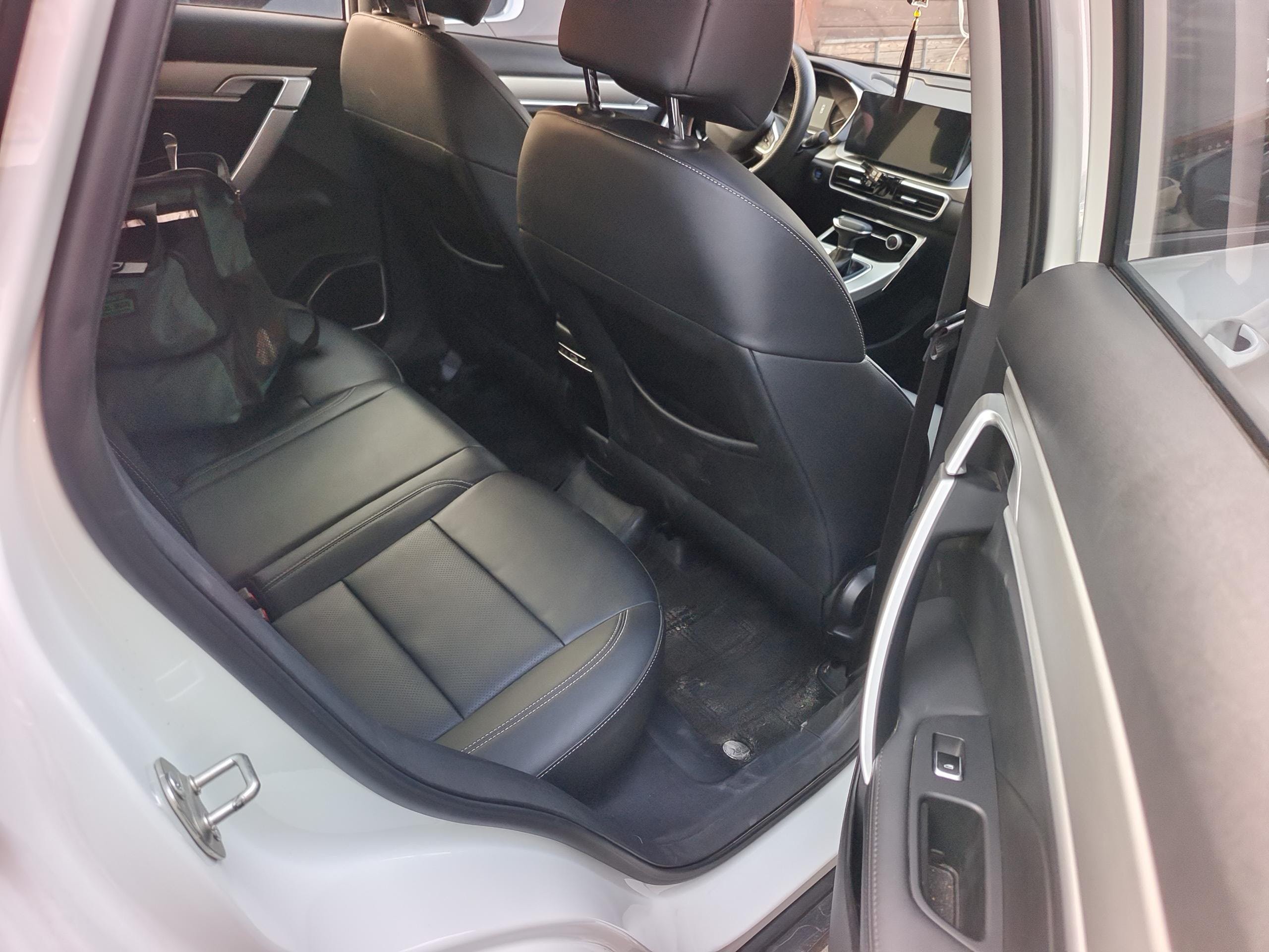 GEELY Coolray 2025 car image #6