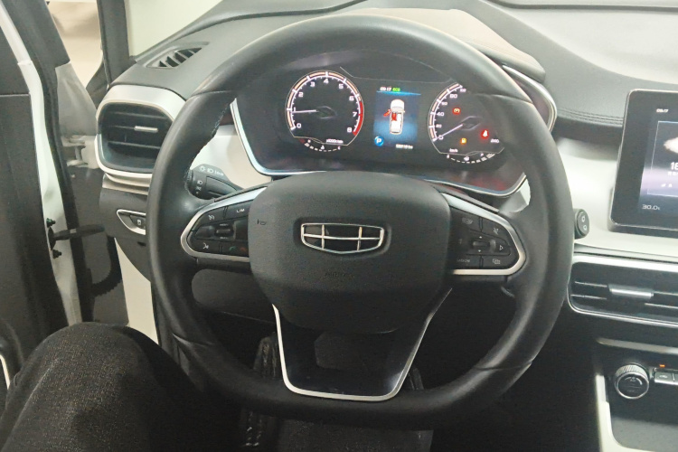 GEELY Coolray 2021 car image #11