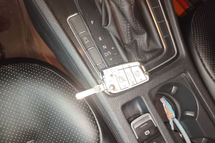 Volkswagen Golf 2019 #14 Volkswagen Golf 2019 car image #14