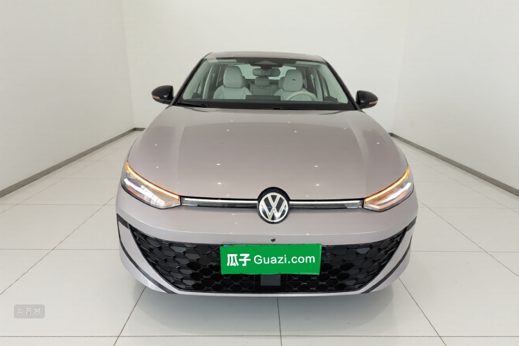 2025 car image #3