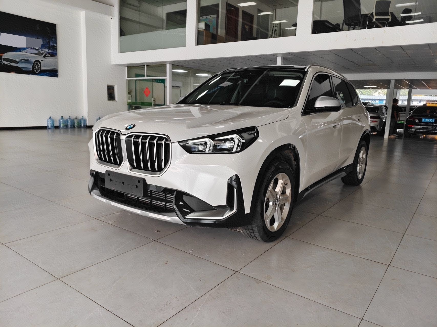 BMW X1 2023 car image 