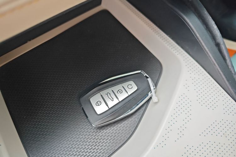 GEELY Emgrand L HiP 2022 car image #9