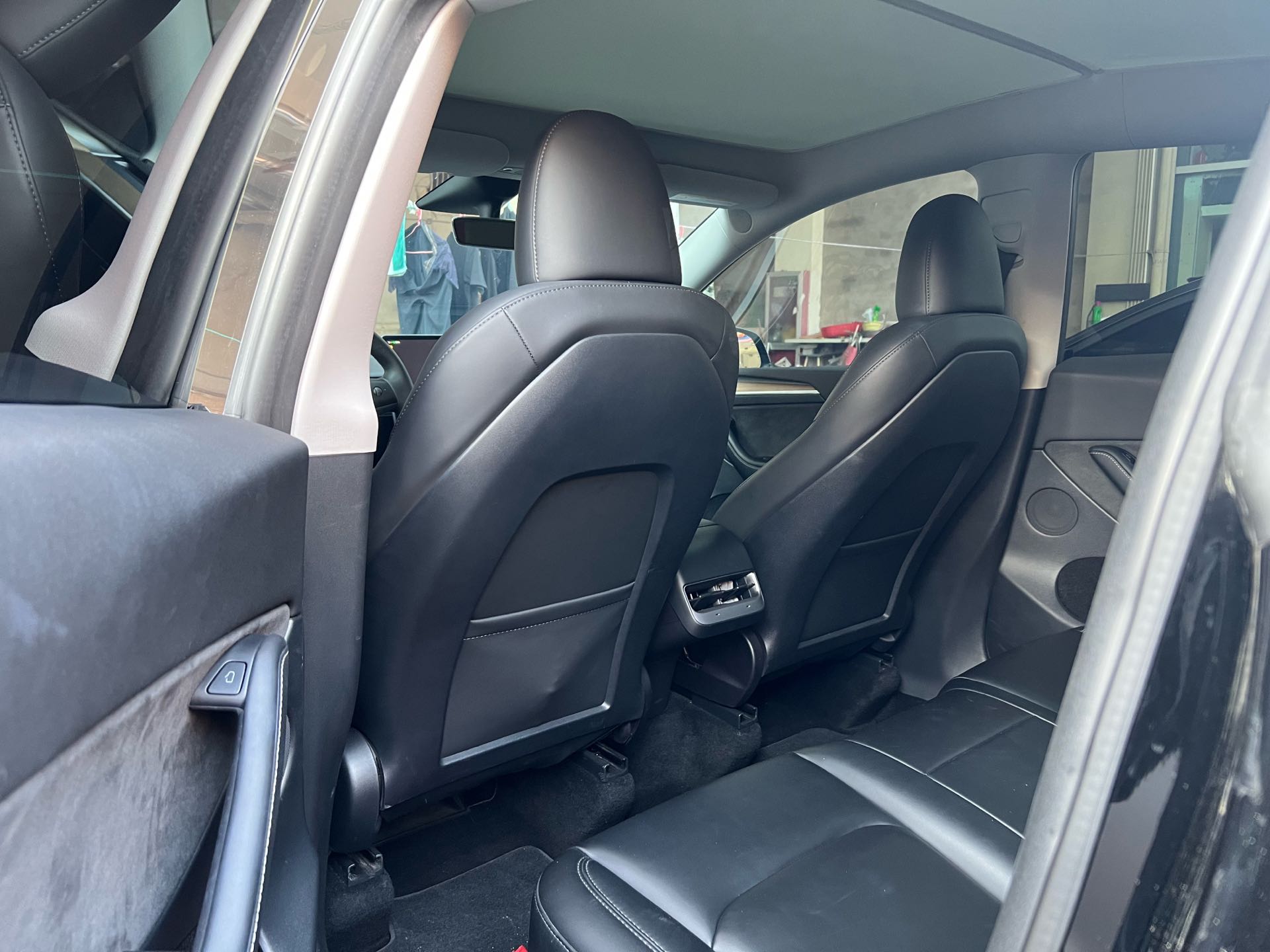 Tesla Model Y 2023 immagine di auto #6