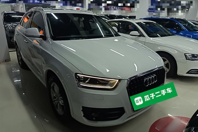Audi Q3 2015 car image #4