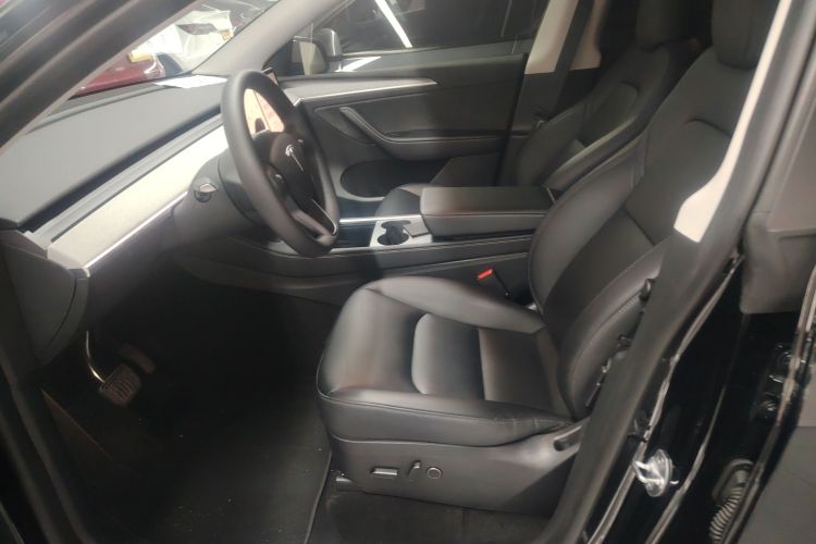 Tesla Model Y 2023 #19 Tesla Model Y 2023 car image #19
