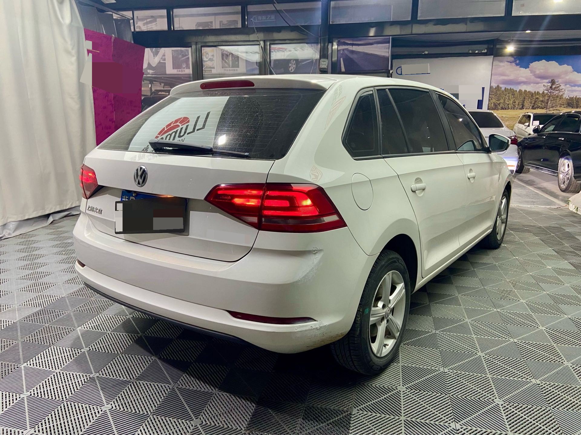 Volkswagen Santana 2016 car image #7
