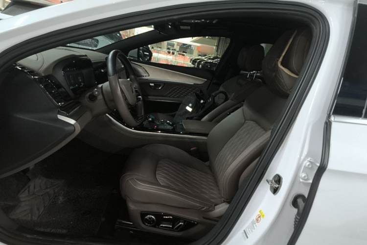BYD Han 2023 image de voiture #15