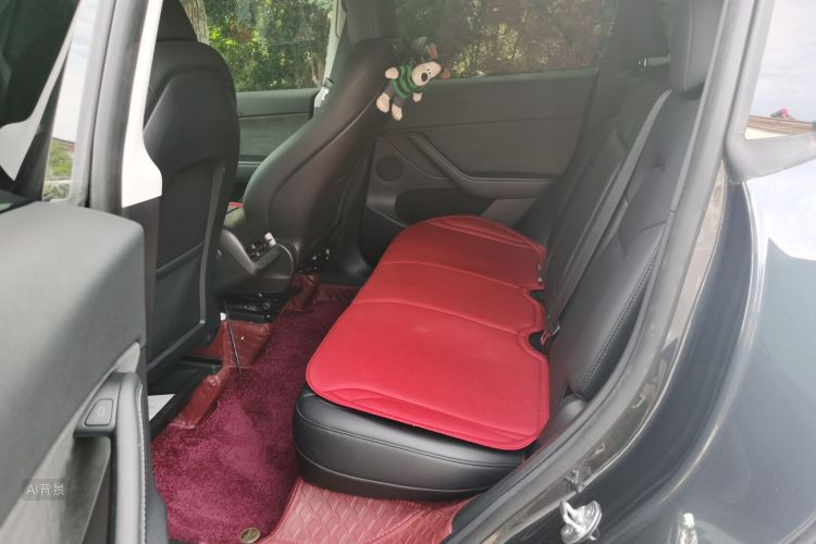 Tesla Model Y 2024 immagine di auto #19
