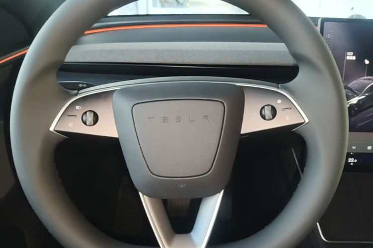 Tesla Model Y 2026 car image #11