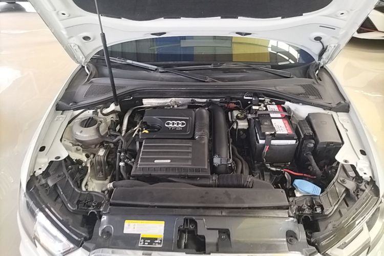 Audi A3 2018 immagine di auto #20