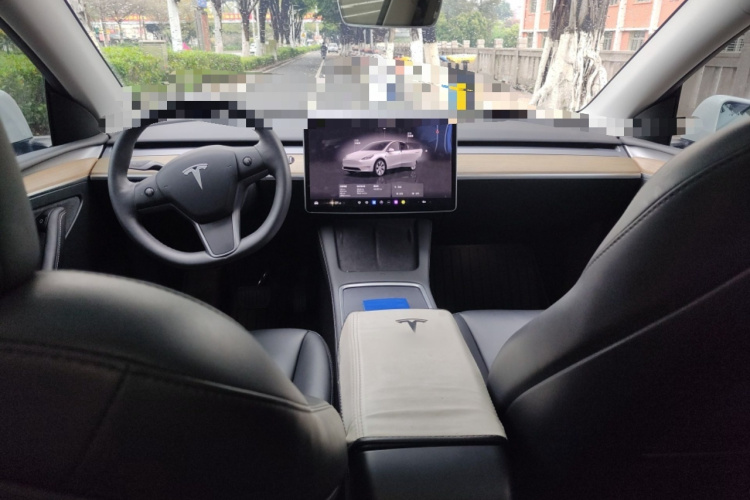 Tesla Model Y 2023 #12 Tesla Model Y 2023 car image #12