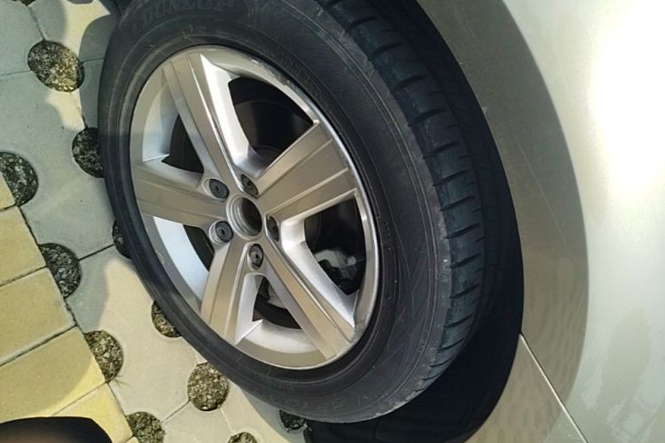 Volkswagen Golf 2015 car image #9