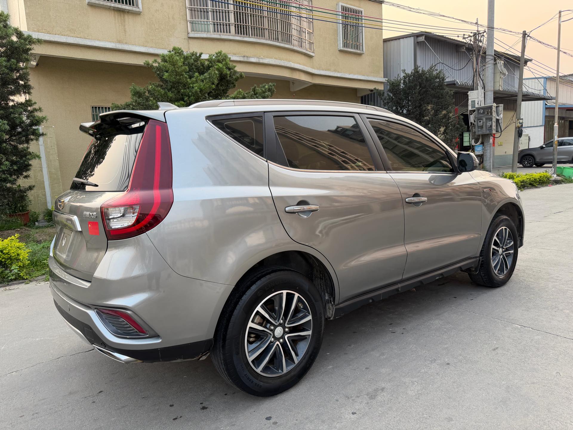 吉利汽车 远景X6 2018 汽车图片 #4