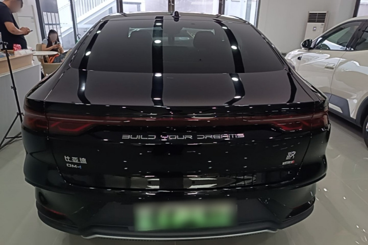BYD Han 2025 car image #6
