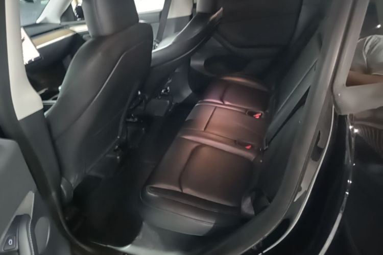 Tesla Model Y 2022 #13 Tesla Model Y 2022 car image #13
