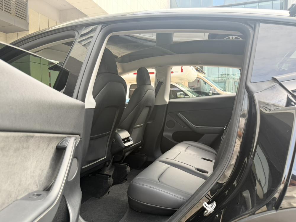 Tesla Model Y 2021 #14 Tesla Model Y 2021 car image #14