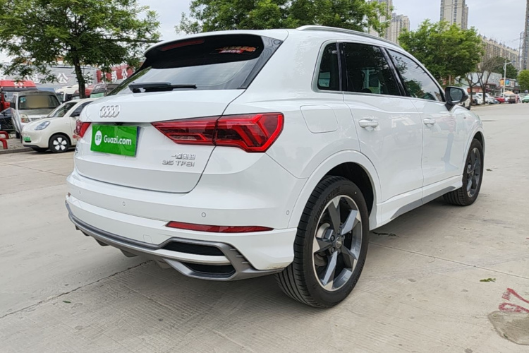 Audi Q3 2020 car image #7