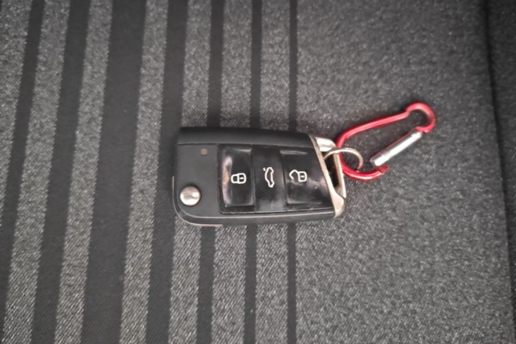 Volkswagen Tharu 2019 car image #9