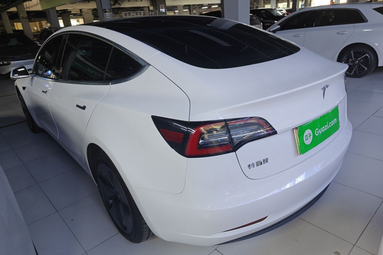 Tesla Model 3 2020 car image #5