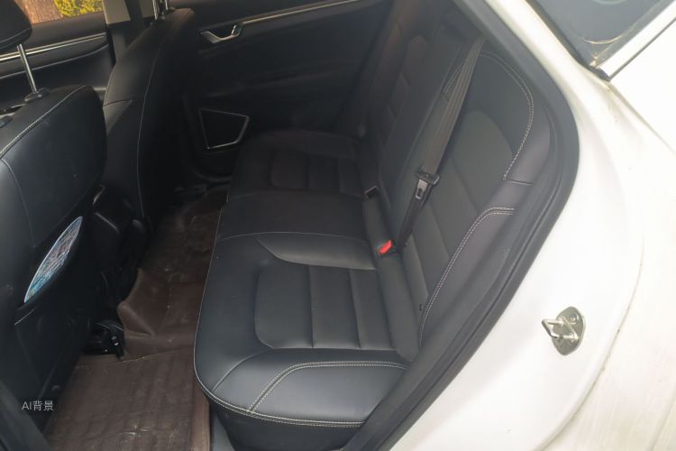 GEELY Emgrand GS 2018 صورة سيارة #19