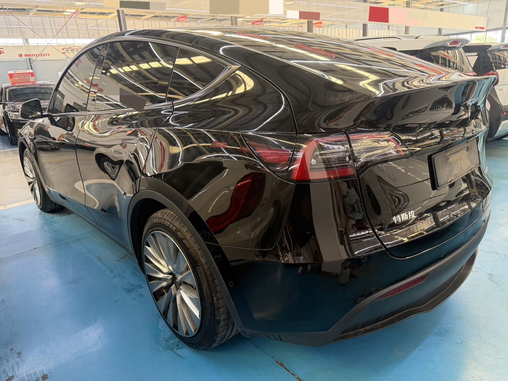 Tesla Model Y 2022 immagine di auto #9