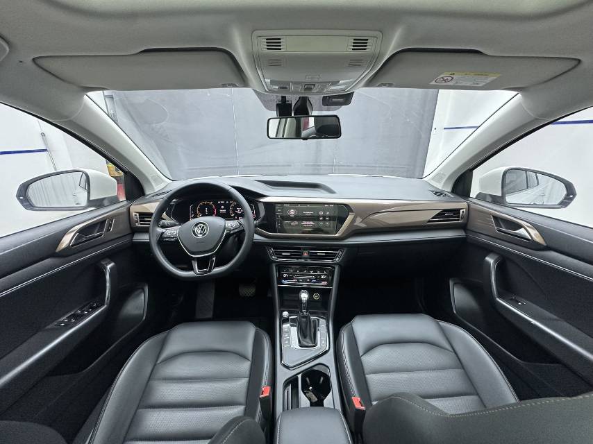 Volkswagen Tharu 2022 car image #9