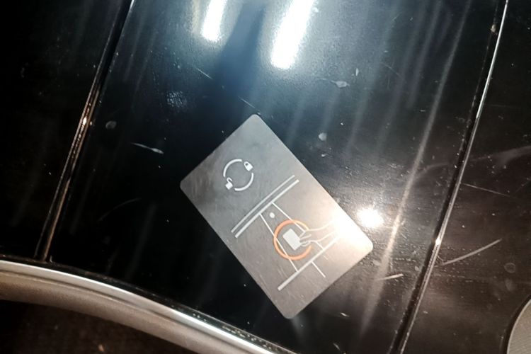 Tesla Model 3 2020 car image #9