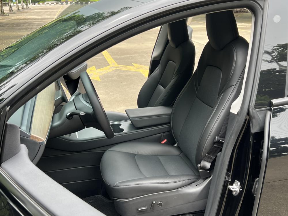 Tesla Model Y 2022 car image #16