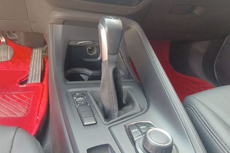 BMW X1 2019 #18 BMW X1 2019 car image #18